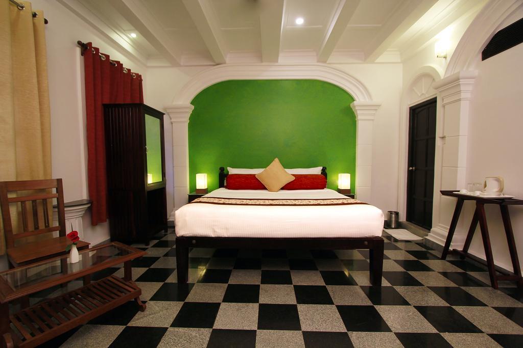 Le Chateau Puducherry Pokój zdjęcie